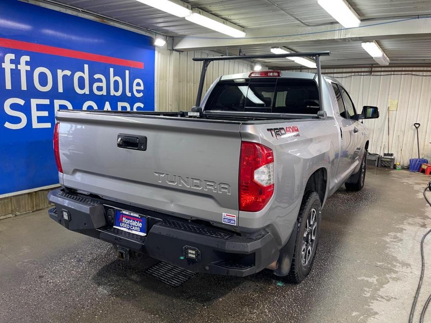 2018 SILVER TOYOTA TUNDRA DOUBLE CAB SR/SR5 (5TFUY5F16JX) with an 5.7L engine, Automatic transmission, located at 2525 S. Cushman, Fairbanks, AK, 99701, (907) 452-5707, 64.824036, -147.712311 - Photo#2