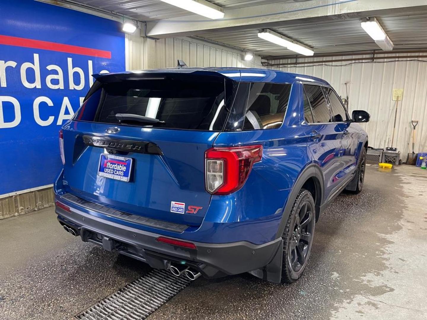 2022 BLUE FORD EXPLORER ST (1FM5K8GC8NG) with an 3.0L engine, Automatic transmission, located at 2525 S. Cushman, Fairbanks, AK, 99701, (907) 452-5707, 64.824036, -147.712311 - Photo#2