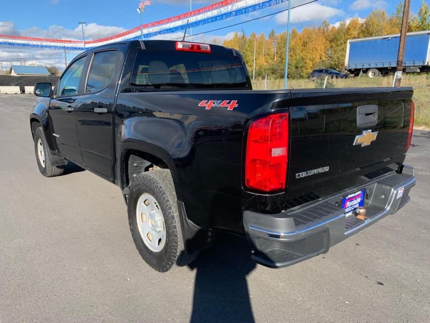 2015 BLACK CHEVROLET COLORADO (1GCGTAE30F1) with an 3.6L engine, Automatic transmission, located at 2525 S. Cushman, Fairbanks, AK, 99701, (907) 452-5707, 64.824036, -147.712311 - Photo#2