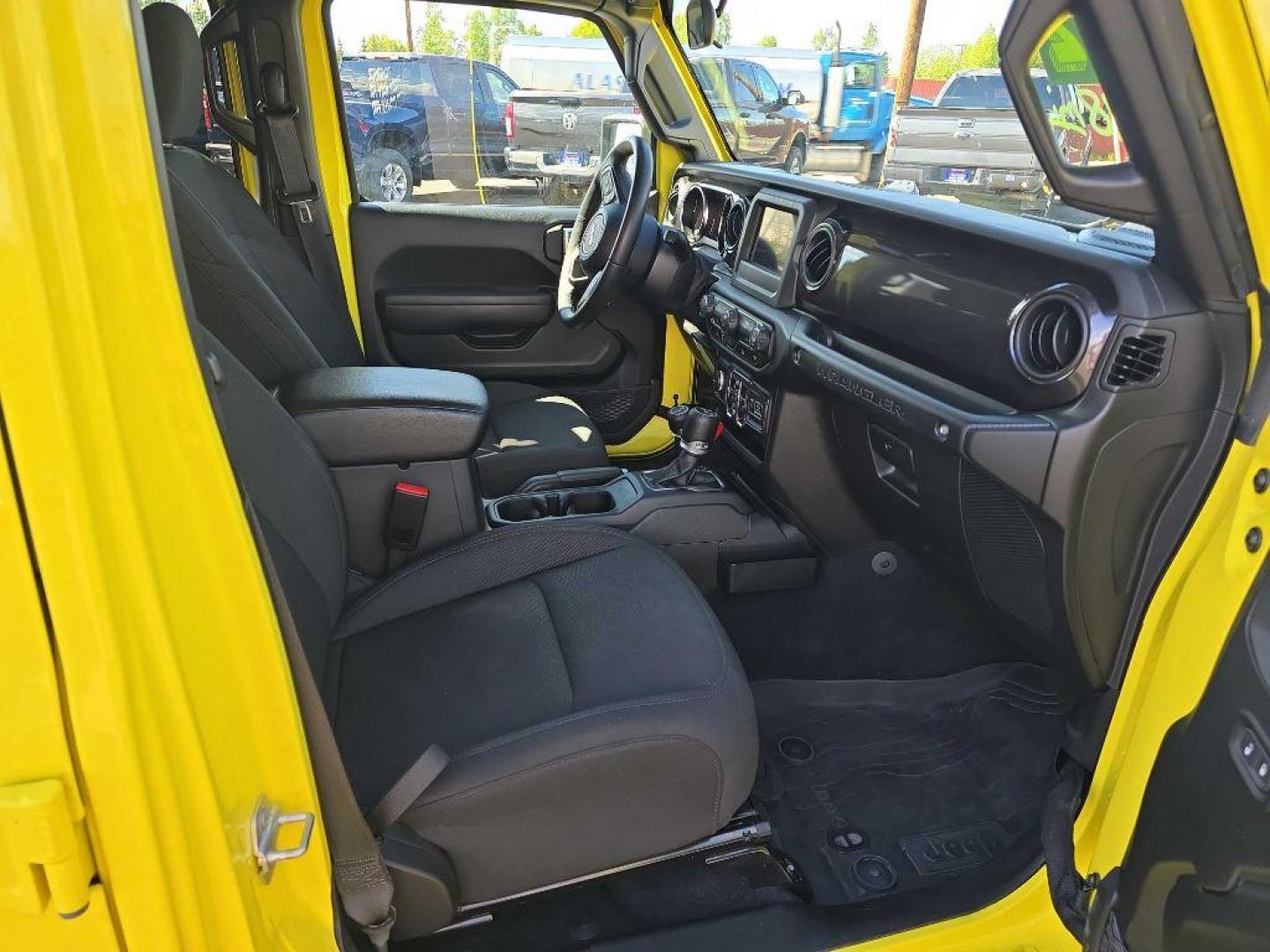 2022 YELLOW JEEP WRANGLER UNLIMI SPORT (1C4HJXDN0NW) with an 2.0L engine, Automatic transmission, located at 2525 S. Cushman, Fairbanks, AK, 99701, (907) 452-5707, 64.824036, -147.712311 - Photo#2