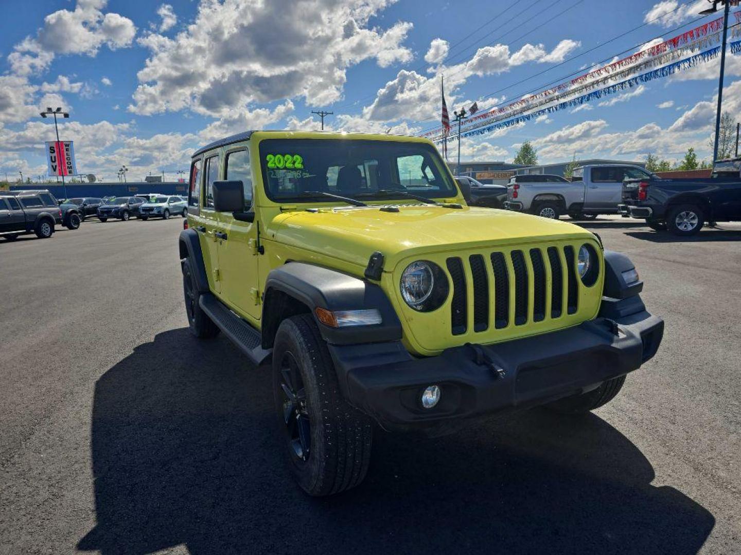 2022 YELLOW JEEP WRANGLER UNLIMI SPORT (1C4HJXDN0NW) with an 2.0L engine, Automatic transmission, located at 2525 S. Cushman, Fairbanks, AK, 99701, (907) 452-5707, 64.824036, -147.712311 - Photo#4