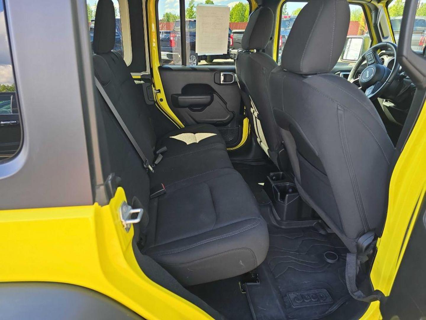 2022 YELLOW JEEP WRANGLER UNLIMI SPORT (1C4HJXDN0NW) with an 2.0L engine, Automatic transmission, located at 2525 S. Cushman, Fairbanks, AK, 99701, (907) 452-5707, 64.824036, -147.712311 - Photo#5