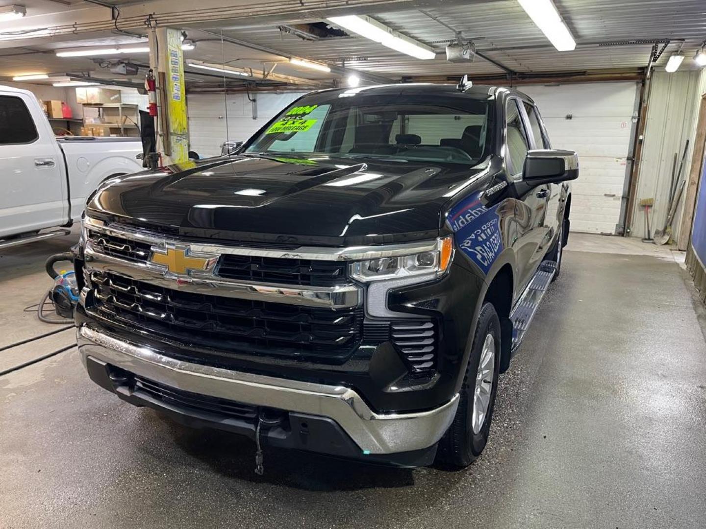 2023 BLACK CHEVROLET SILVERADO 1500 LT (2GCUDDED8P1) with an 5.3L engine, Automatic transmission, located at 2525 S. Cushman, Fairbanks, AK, 99701, (907) 452-5707, 64.824036, -147.712311 - Photo#1