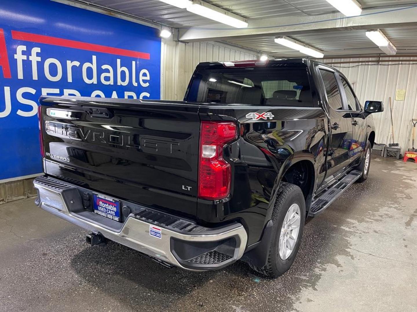 2023 BLACK CHEVROLET SILVERADO 1500 LT (2GCUDDED8P1) with an 5.3L engine, Automatic transmission, located at 2525 S. Cushman, Fairbanks, AK, 99701, (907) 452-5707, 64.824036, -147.712311 - Photo#2