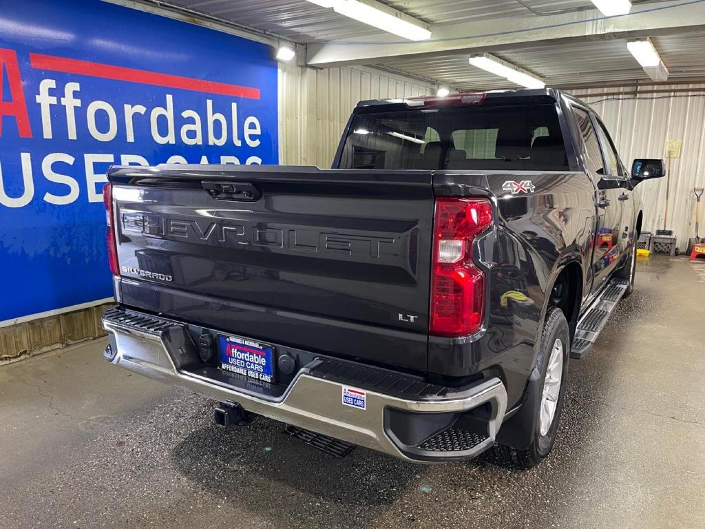 2023 BLUE CHEVROLET SILVERADO 1500 LT (2GCUDDED1P1) with an 5.3L engine, Automatic transmission, located at 2525 S. Cushman, Fairbanks, AK, 99701, (907) 452-5707, 64.824036, -147.712311 - Photo#2