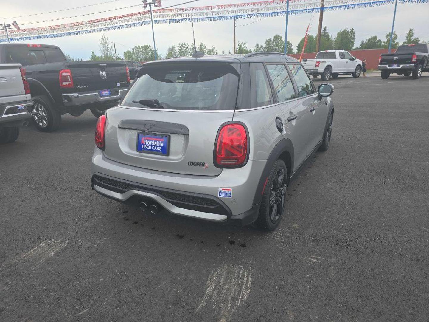 2024 SILVER MINI COOPER S (WMW53DK0XR2) with an 2.0L engine, Manual transmission, located at 2525 S. Cushman, Fairbanks, AK, 99701, (907) 452-5707, 64.824036, -147.712311 - Photo#3