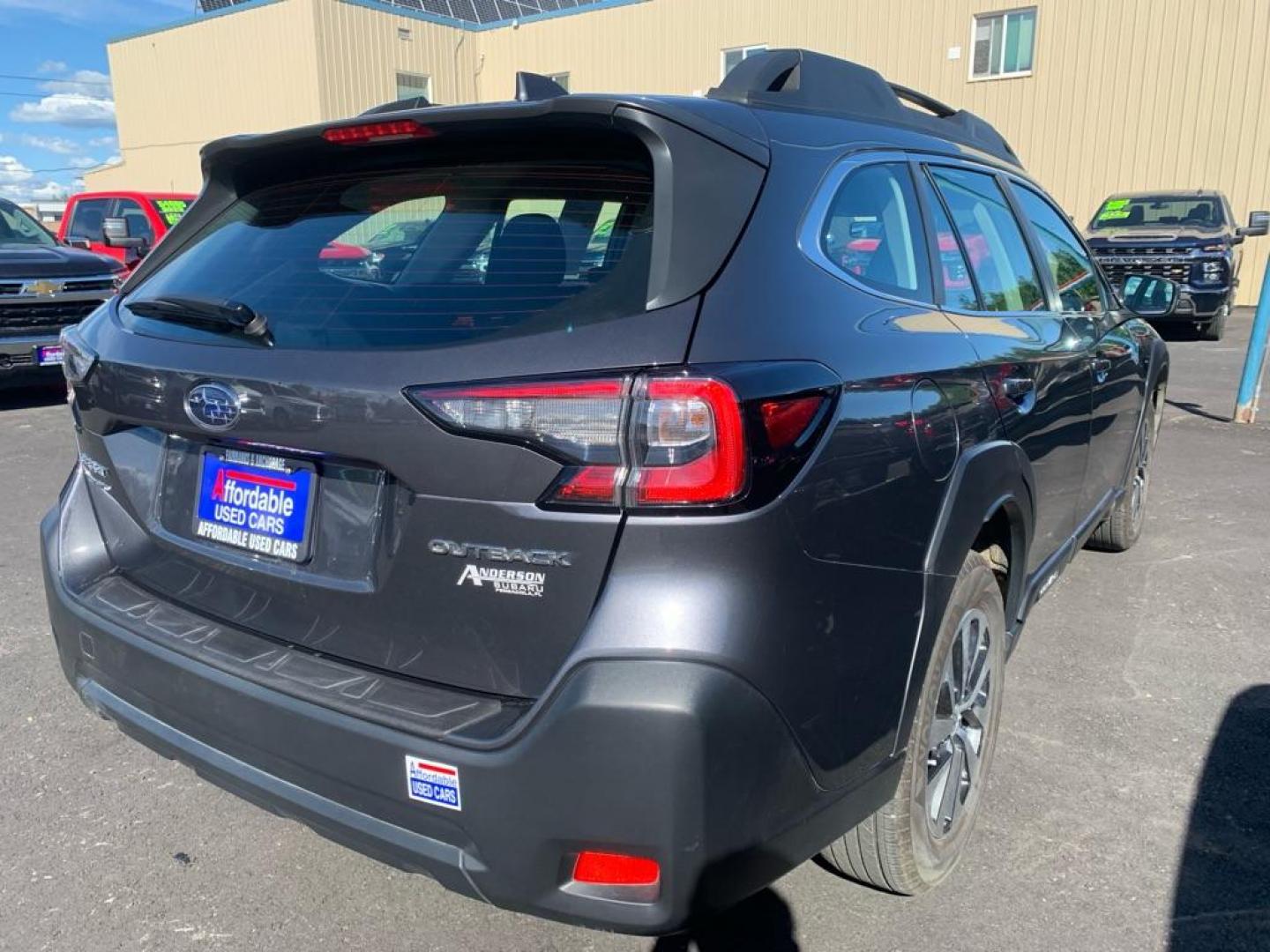 2024 GRAY SUBARU OUTBACK (4S4BTAAC0R3) with an 2.5L engine, Automatic transmission, located at 2525 S. Cushman, Fairbanks, AK, 99701, (907) 452-5707, 64.824036, -147.712311 - Photo#3