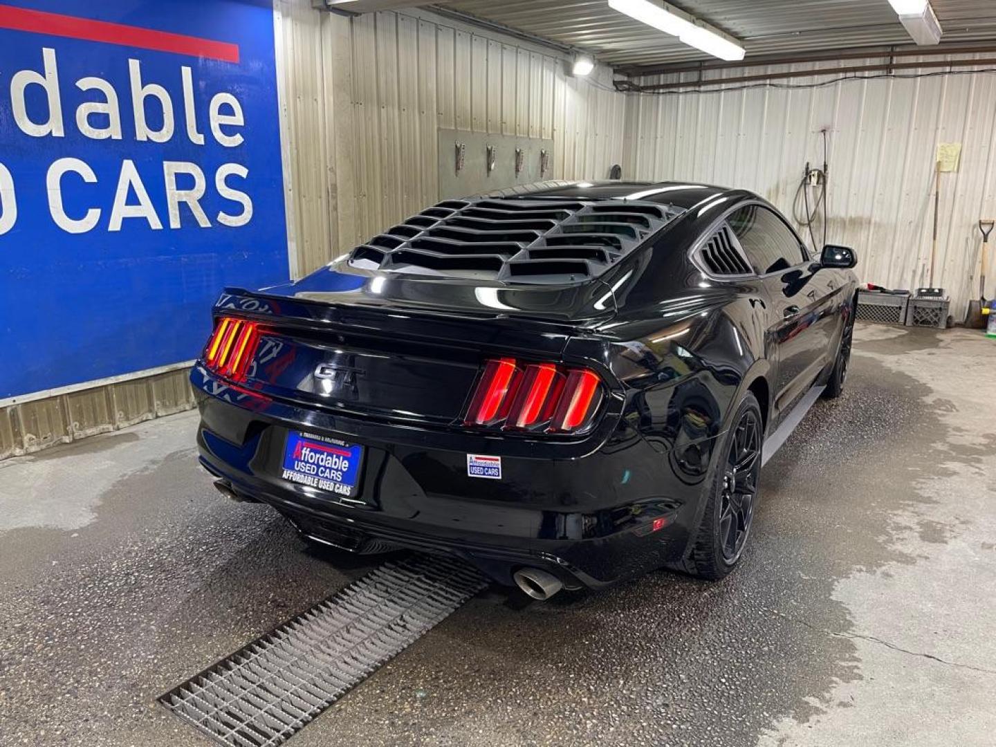 2017 BLACK FORD MUSTANG GT (1FA6P8CF2H5) with an 5.0L engine, Automatic transmission, located at 2525 S. Cushman, Fairbanks, AK, 99701, (907) 452-5707, 64.824036, -147.712311 - Photo#2