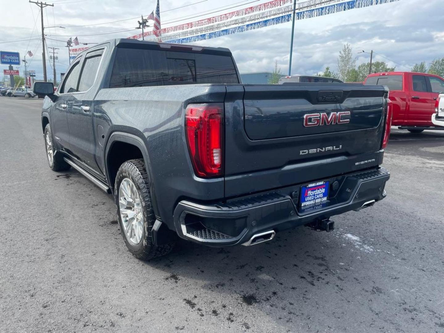 2019 BLUE GMC SIERRA 1500 DENALI (1GTU9FED6KZ) with an 5.3L engine, Automatic transmission, located at 2525 S. Cushman, Fairbanks, AK, 99701, (907) 452-5707, 64.824036, -147.712311 - Photo#2