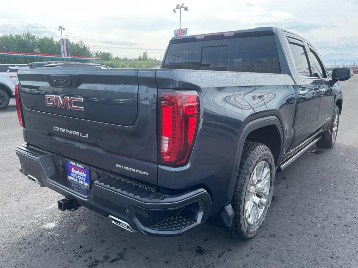 2019 BLUE GMC SIERRA 1500 DENALI (1GTU9FED6KZ) with an 5.3L engine, Automatic transmission, located at 2525 S. Cushman, Fairbanks, AK, 99701, (907) 452-5707, 64.824036, -147.712311 - Photo#3