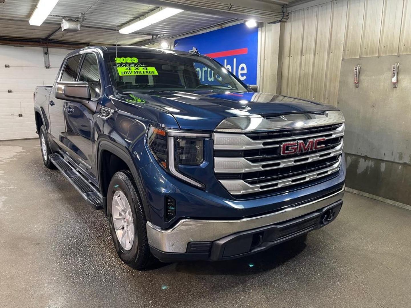 2023 BLUE GMC SIERRA 1500 SLE (3GTUUBEDXPG) with an 5.3L engine, Automatic transmission, located at 2525 S. Cushman, Fairbanks, AK, 99701, (907) 452-5707, 64.824036, -147.712311 - Photo#0