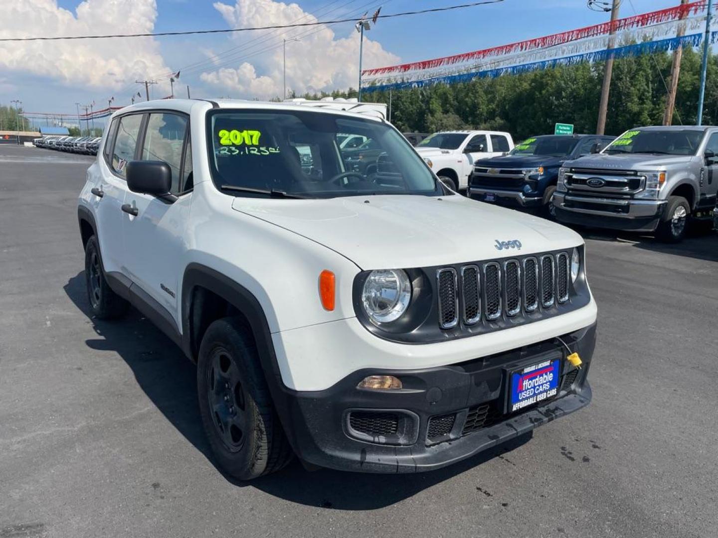 2017 WHITE JEEP RENEGADE SPORT (ZACCJBAB4HP) with an 2.4L engine, Automatic transmission, located at 2525 S. Cushman, Fairbanks, AK, 99701, (907) 452-5707, 64.824036, -147.712311 - Photo#0