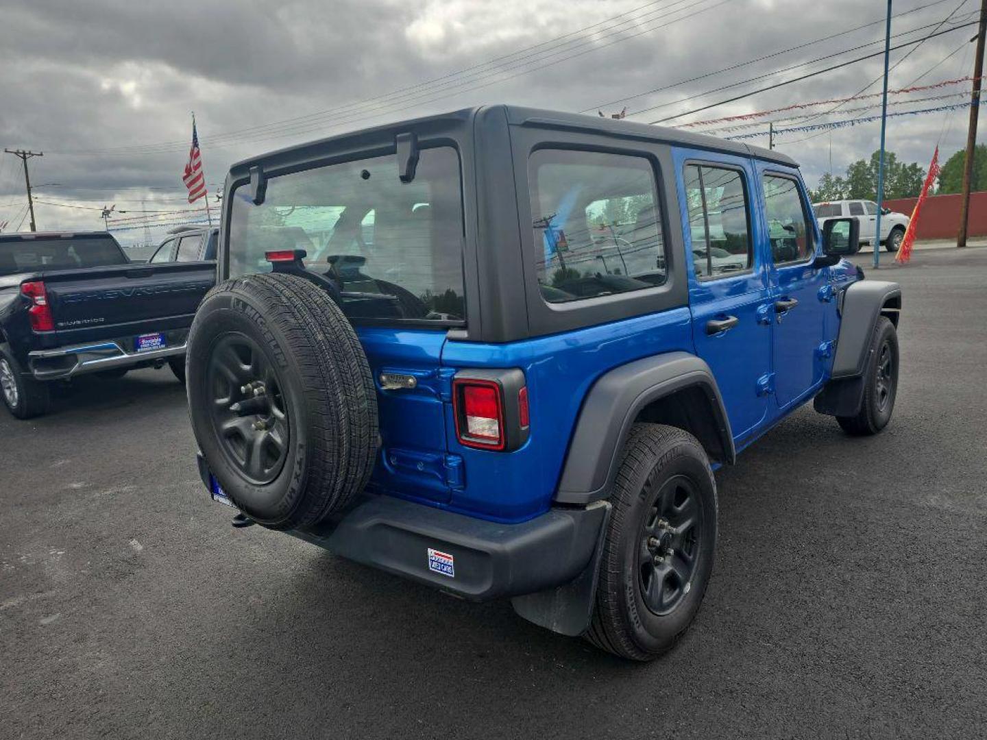 2021 BLUE JEEP WRANGLER UNLIMI SPORT (1C4HJXDG3MW) with an 3.6L engine, Automatic transmission, located at 2525 S. Cushman, Fairbanks, AK, 99701, (907) 452-5707, 64.824036, -147.712311 - Photo#2