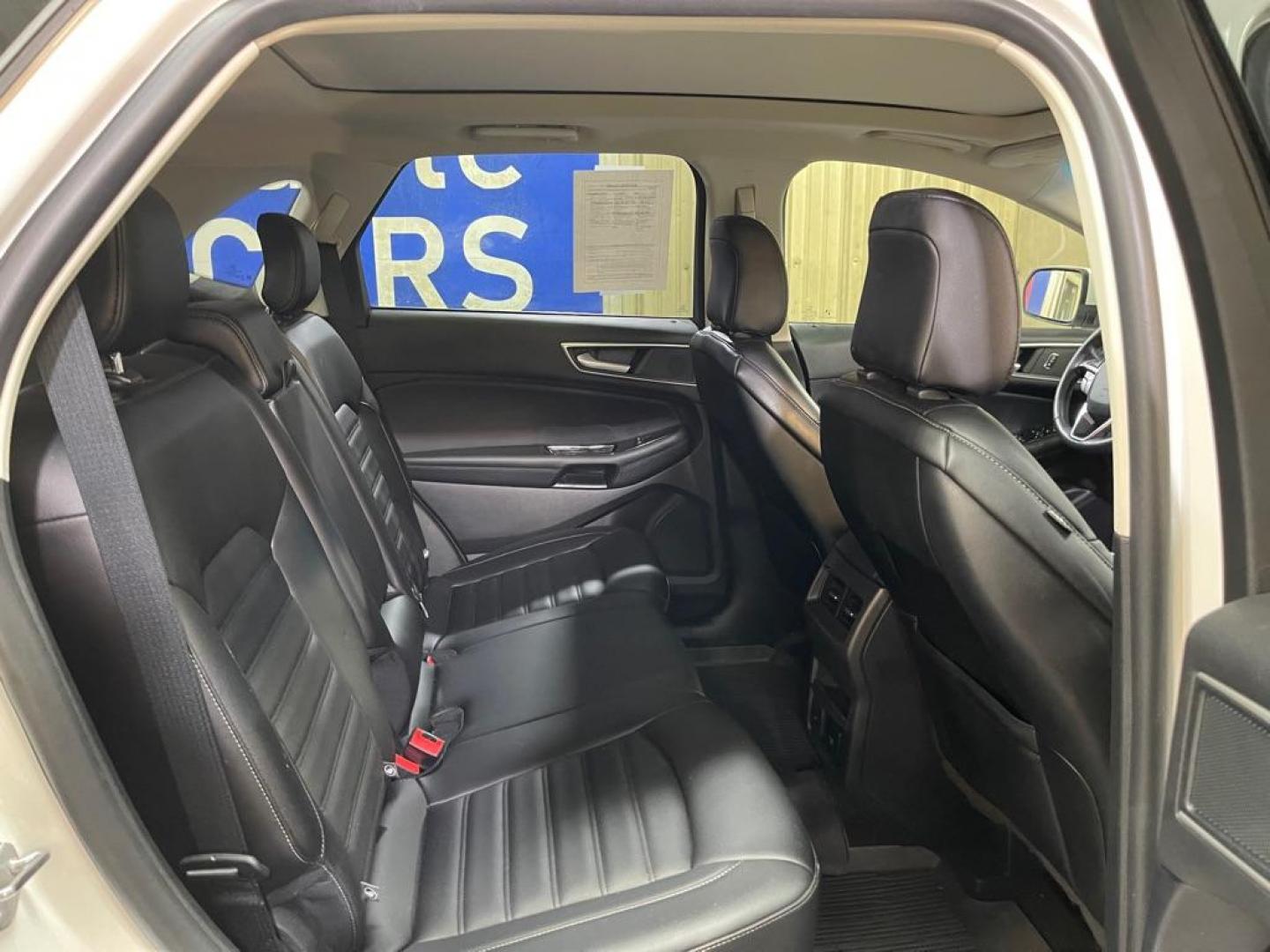 2020 WHITE FORD EDGE SEL (2FMPK4J9XLB) with an 2.0L engine, Automatic transmission, located at 2525 S. Cushman, Fairbanks, AK, 99701, (907) 452-5707, 64.824036, -147.712311 - Photo#4