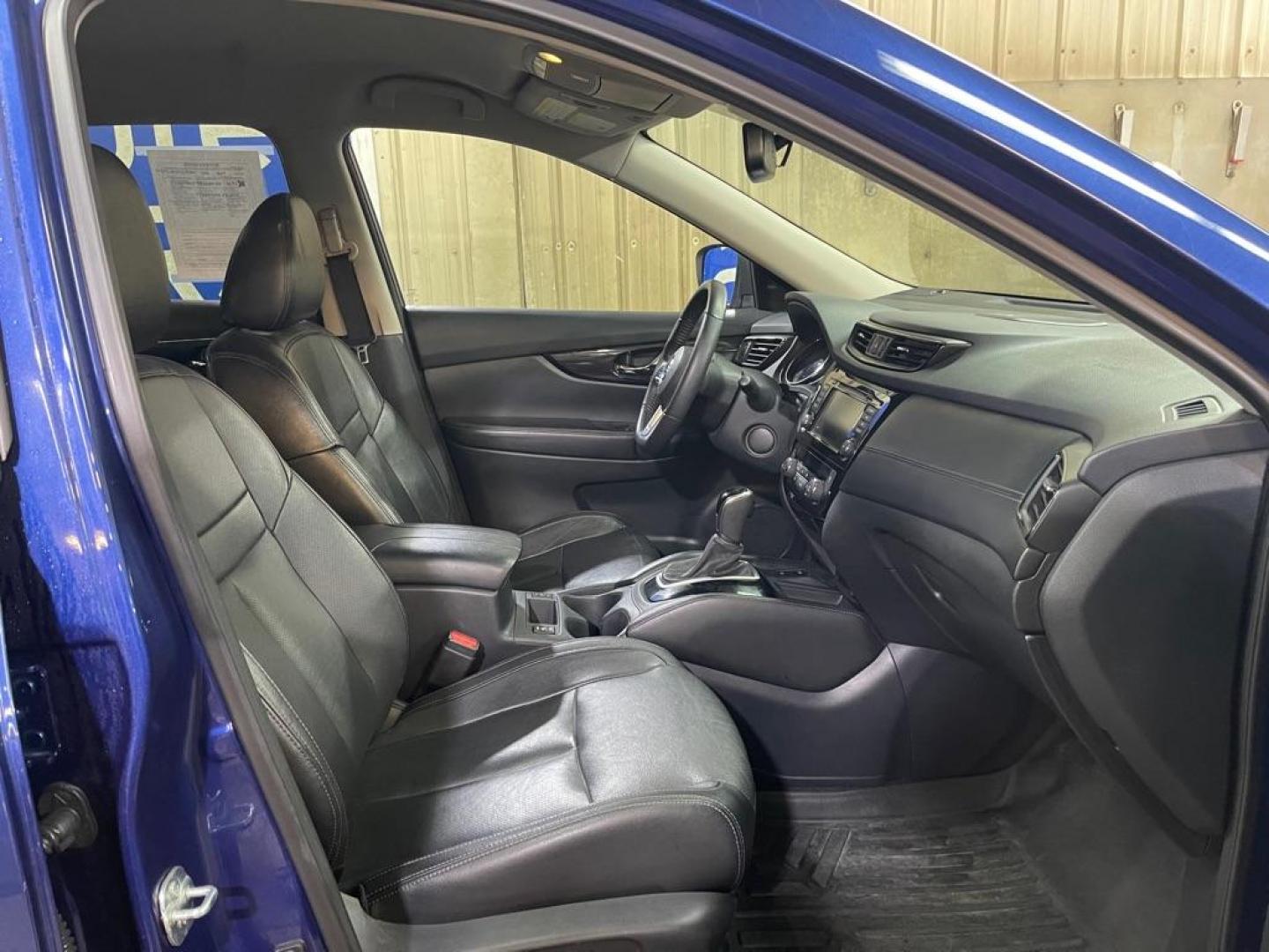 2019 BLUE NISSAN ROGUE S (5N1AT2MVXKC) with an 2.5L engine, Continuously Variable transmission, located at 2525 S. Cushman, Fairbanks, AK, 99701, (907) 452-5707, 64.824036, -147.712311 - Photo#3