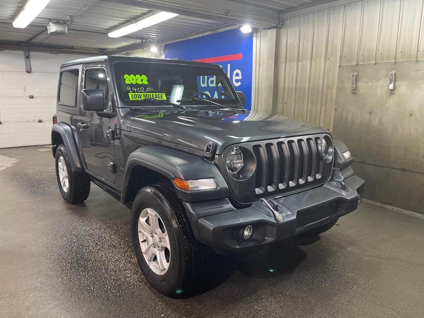 2022 GREY JEEP WRANGLER SPORT (1C4GJXAN4NW) with an 2.0L engine, Automatic transmission, located at 2525 S. Cushman, Fairbanks, AK, 99701, (907) 452-5707, 64.824036, -147.712311 - Photo#0