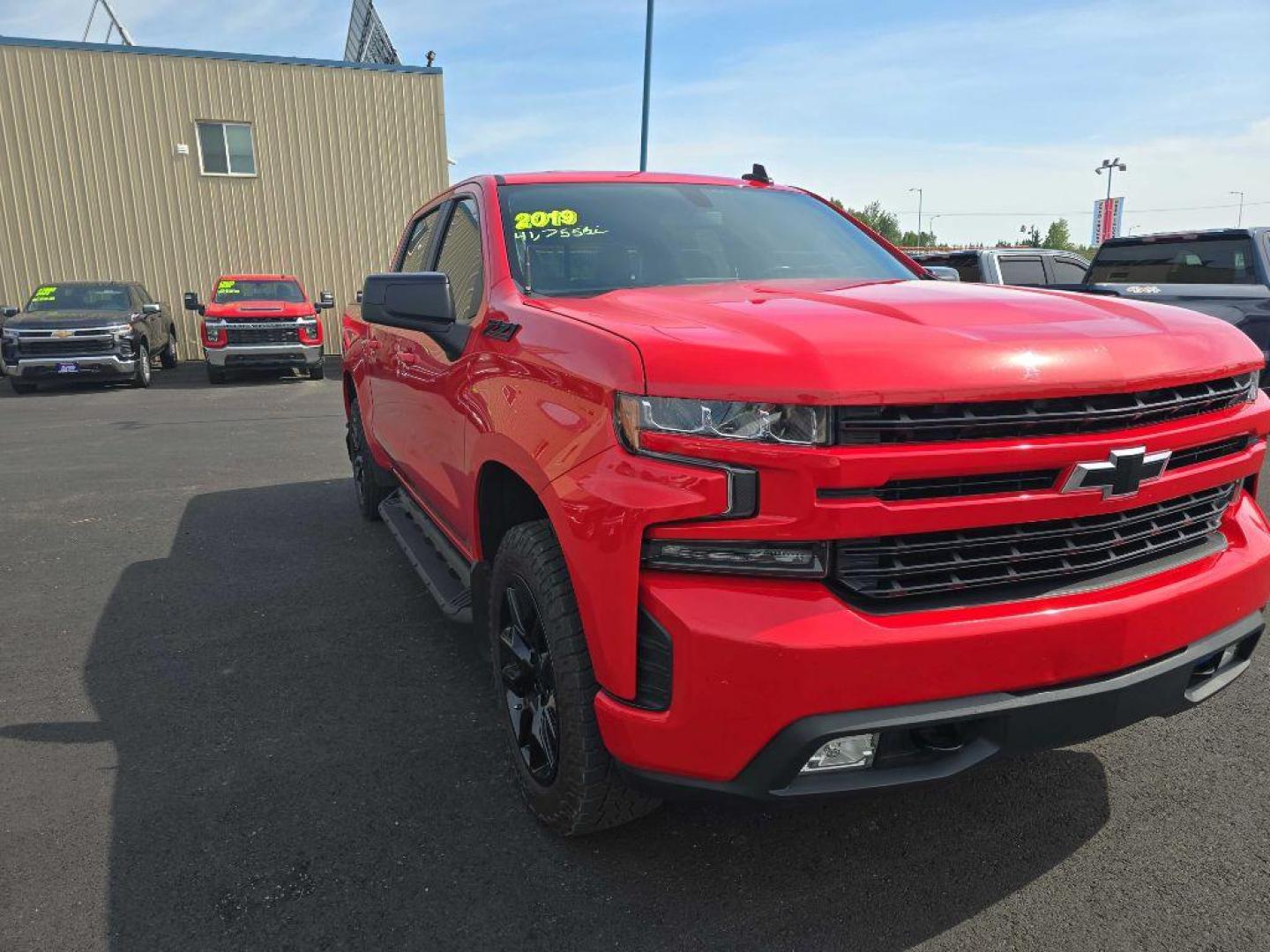 2019 RED CHEVROLET SILVERADO 1500 RST (3GCUYEED2KG) with an 5.3L engine, Automatic transmission, located at 2525 S. Cushman, Fairbanks, AK, 99701, (907) 452-5707, 64.824036, -147.712311 - Photo#3