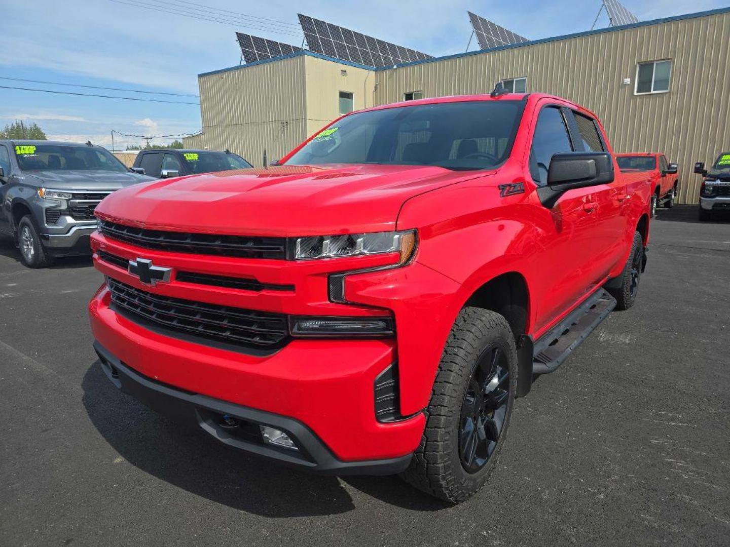 2019 RED CHEVROLET SILVERADO 1500 RST (3GCUYEED2KG) with an 5.3L engine, Automatic transmission, located at 2525 S. Cushman, Fairbanks, AK, 99701, (907) 452-5707, 64.824036, -147.712311 - Photo#4