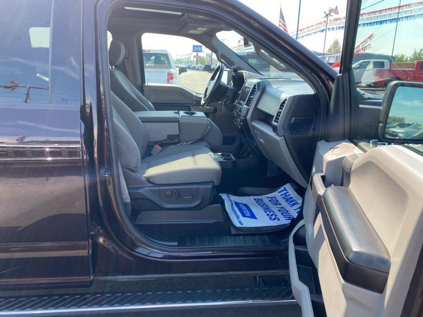 2019 MAROON FORD F150 SUPERCREW (1FTFW1E53KK) with an 5.0L engine, Automatic transmission, located at 2525 S. Cushman, Fairbanks, AK, 99701, (907) 452-5707, 64.824036, -147.712311 - Photo#4