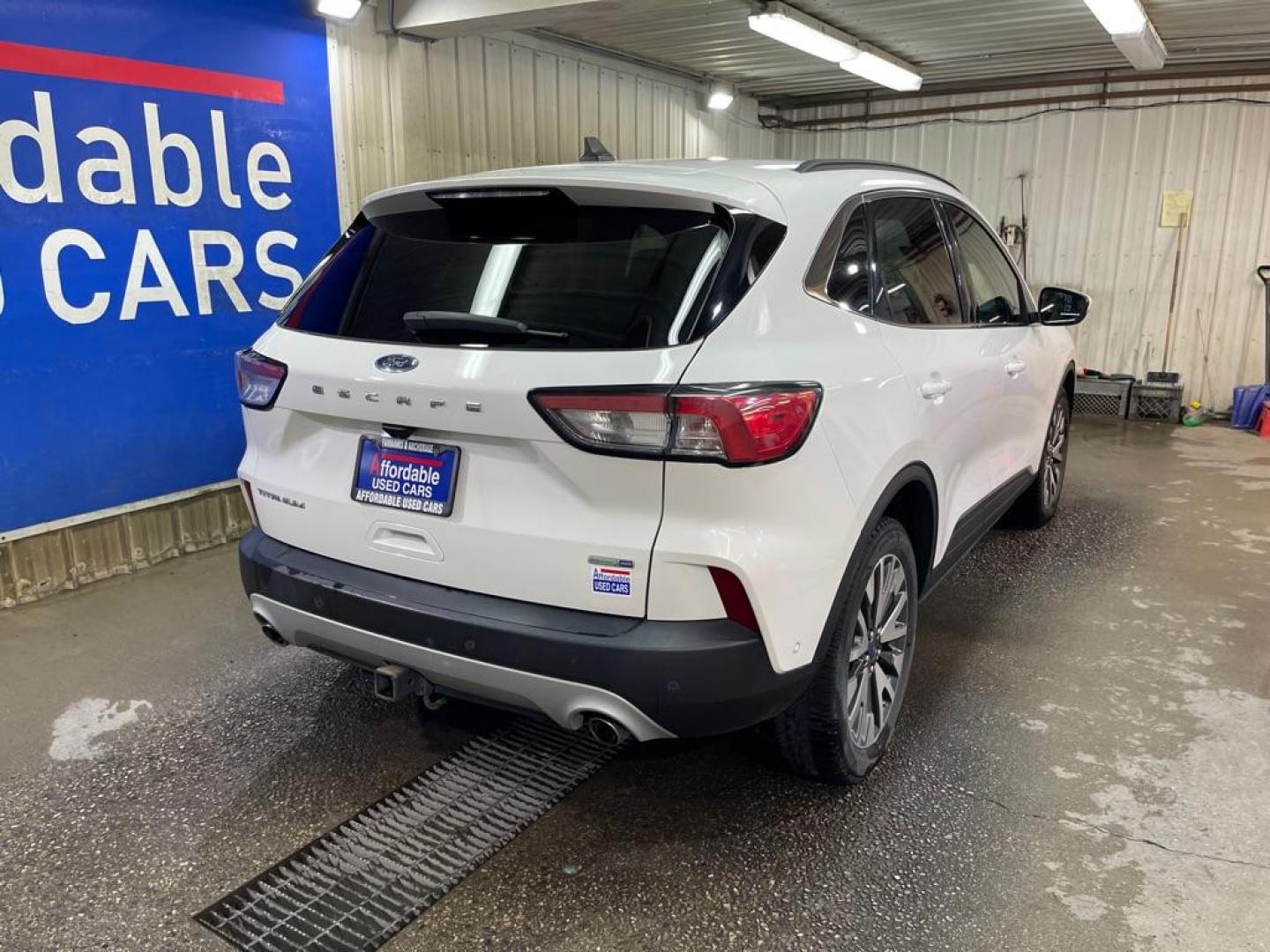 2020 WHITE FORD ESCAPE TITANIUM (1FMCU9J94LU) with an 2.0L engine, Automatic transmission, located at 2525 S. Cushman, Fairbanks, AK, 99701, (907) 452-5707, 64.824036, -147.712311 - Photo#2