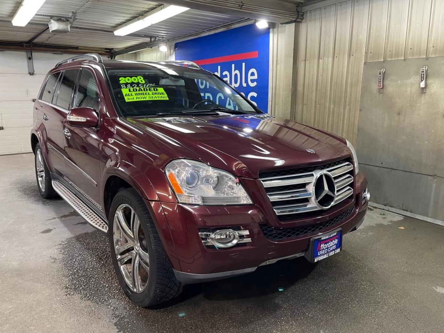 2008 MAROON MERCEDES-BENZ GL 550 4MATIC (4JGBF86E08A) with an 5.5L engine, Automatic transmission, located at 2525 S. Cushman, Fairbanks, AK, 99701, (907) 452-5707, 64.824036, -147.712311 - Photo#0