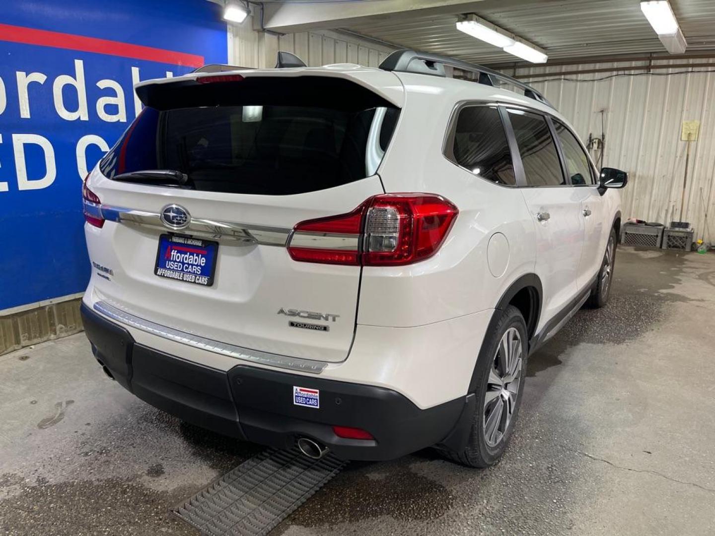 2020 WHITE SUBARU ASCENT TOURING (4S4WMARD5L3) with an 2.4L engine, Automatic transmission, located at 2525 S. Cushman, Fairbanks, AK, 99701, (907) 452-5707, 64.824036, -147.712311 - Photo#2