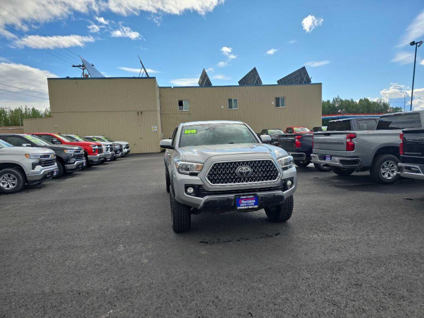 2019 GRAY TOYOTA TACOMA DOUBLE CAB (3TMCZ5AN7KM) with an 3.5L engine, Automatic transmission, located at 2525 S. Cushman, Fairbanks, AK, 99701, (907) 452-5707, 64.824036, -147.712311 - Photo#0