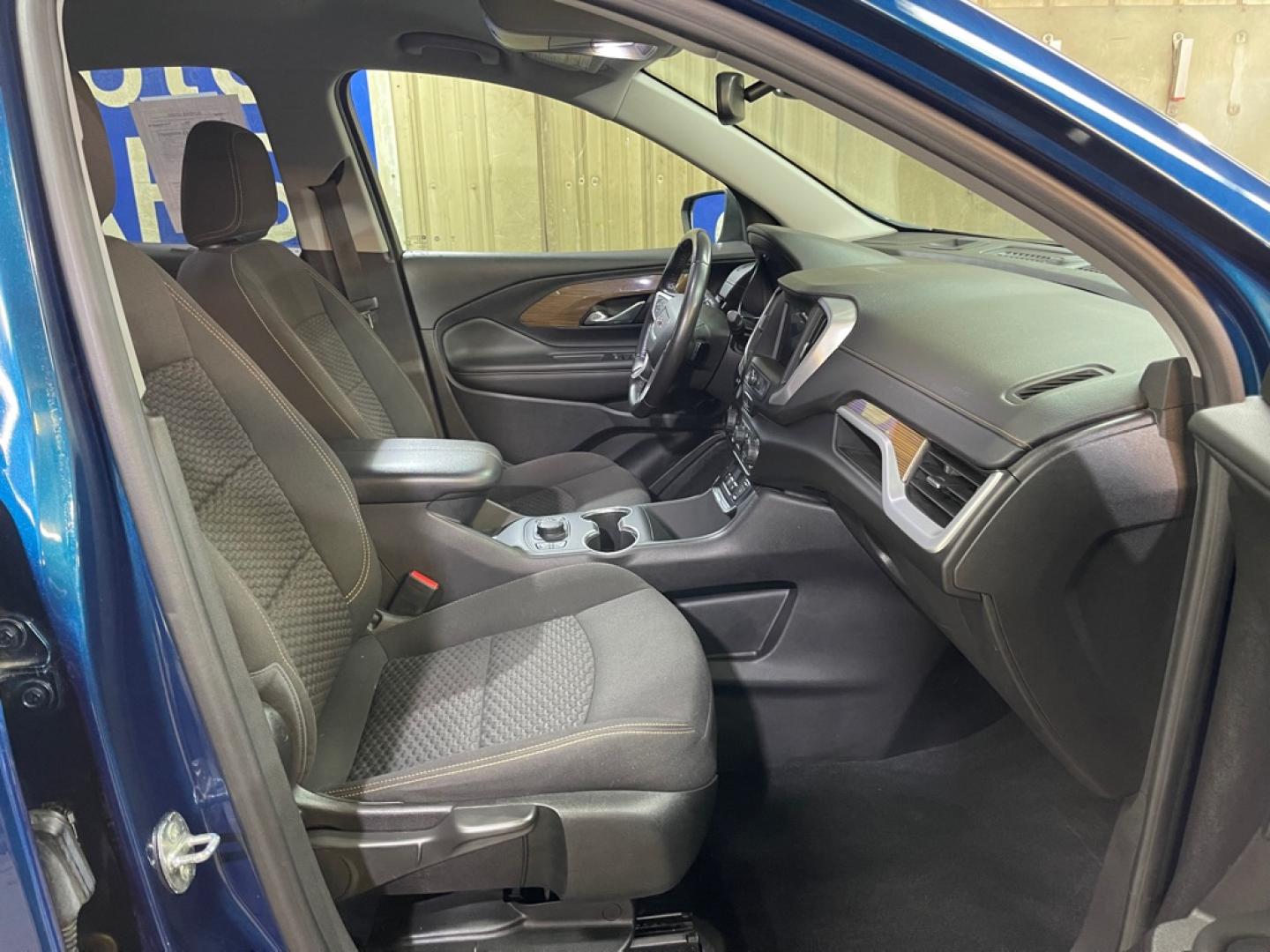 2021 BLUE GMC TERRAIN SLE (3GKALMEV0ML) with an 1.5L engine, Automatic transmission, located at 2525 S. Cushman, Fairbanks, AK, 99701, (907) 452-5707, 64.824036, -147.712311- Photo#3
