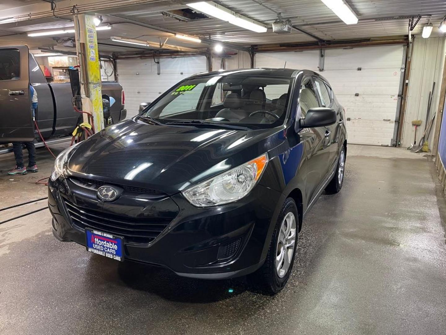 2011 BLACK HYUNDAI TUCSON GL (KM8JT3AB4BU) with an 2.0L engine, Automatic transmission, located at 2525 S. Cushman, Fairbanks, AK, 99701, (907) 452-5707, 64.824036, -147.712311 - Photo#1