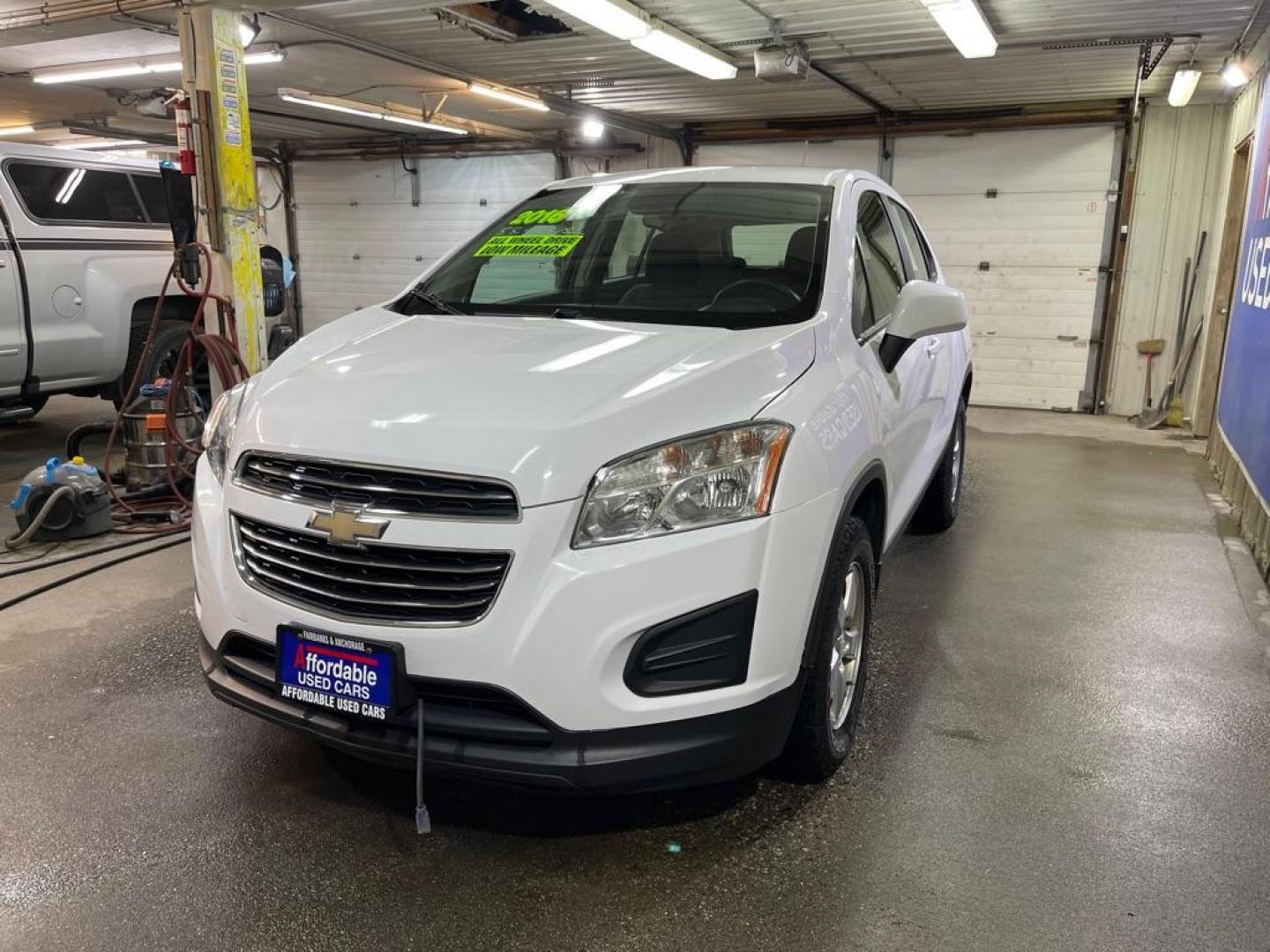 2016 WHITE CHEVROLET TRAX LS (3GNCJNSB9GL) with an 1.4L engine, Automatic transmission, located at 2525 S. Cushman, Fairbanks, AK, 99701, (907) 452-5707, 64.824036, -147.712311 - Photo#1