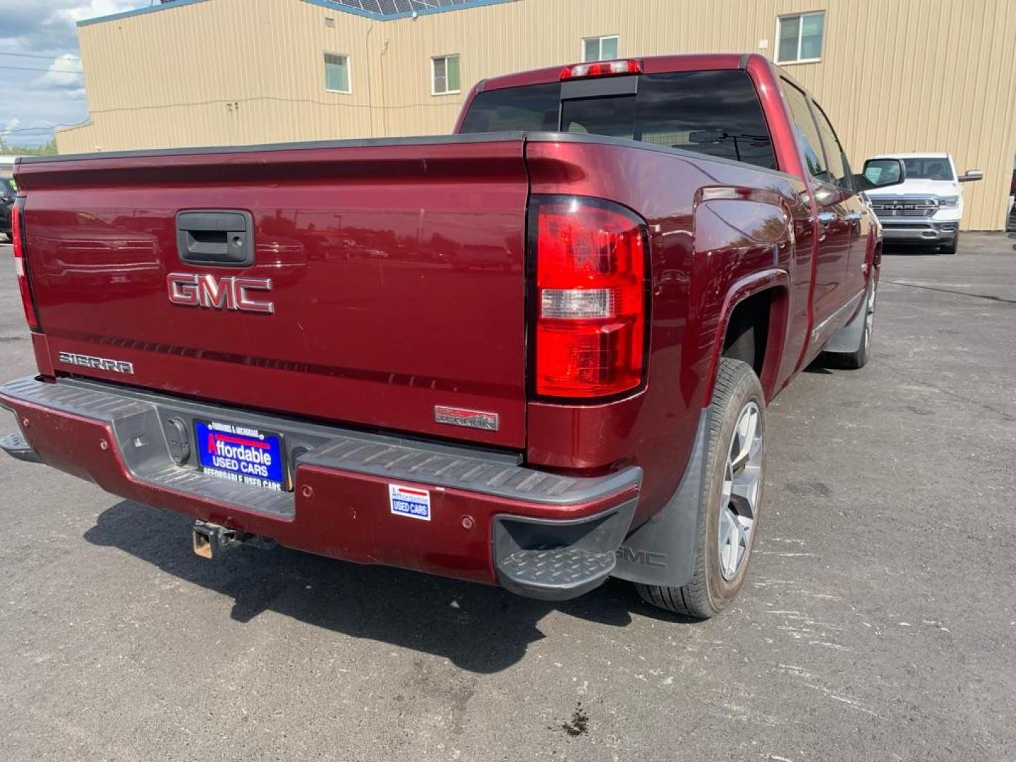 2015 MAROON GMC SIERRA 1500 SLE (3GTU2UEC9FG) with an 5.3L engine, Automatic transmission, located at 2525 S. Cushman, Fairbanks, AK, 99701, (907) 452-5707, 64.824036, -147.712311 - Photo#3