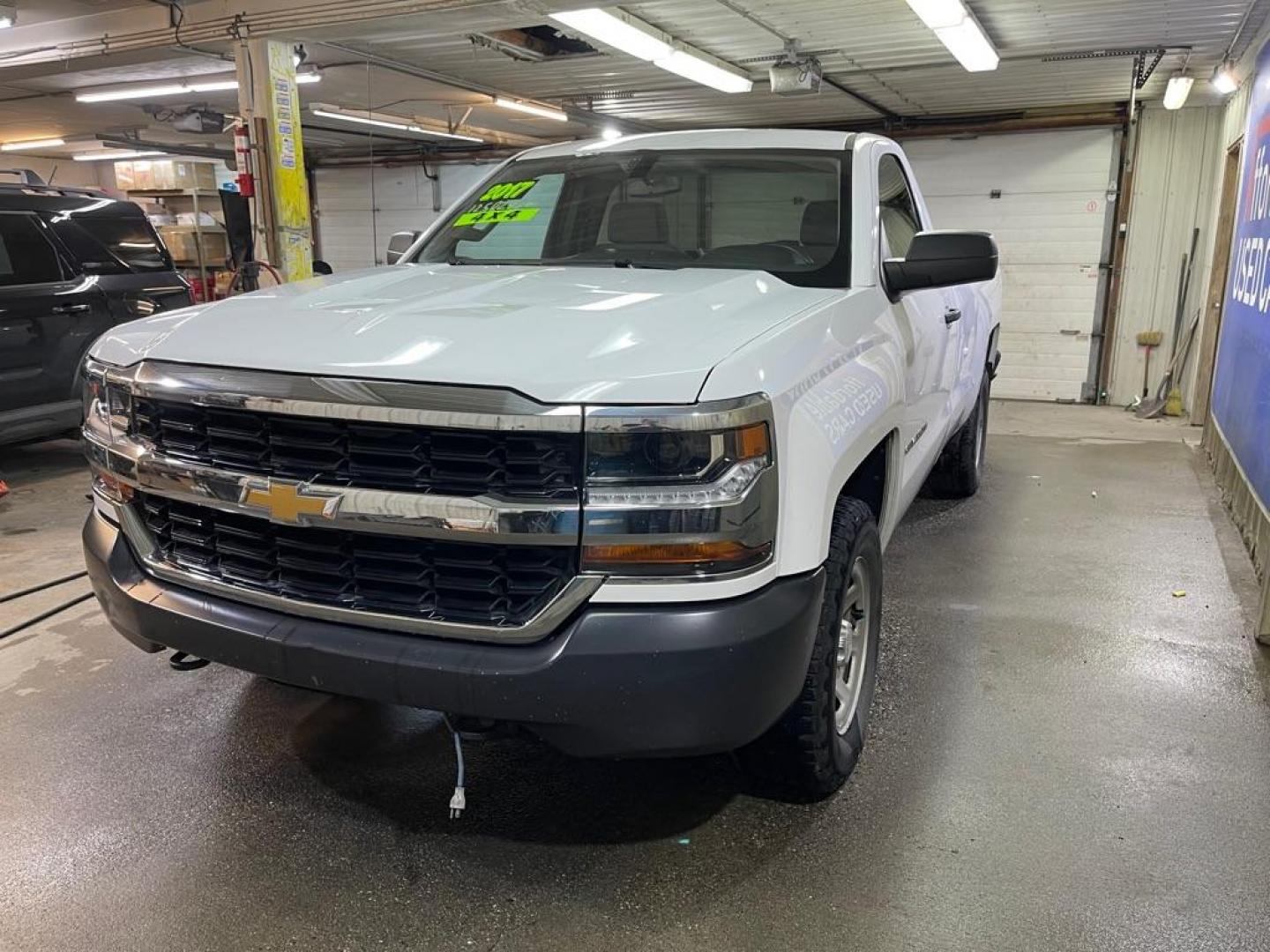 2017 WHITE CHEVROLET SILVERADO 1500 (1GCNKNEH3HZ) with an 4.3L engine, Automatic transmission, located at 2525 S. Cushman, Fairbanks, AK, 99701, (907) 452-5707, 64.824036, -147.712311 - Photo#1