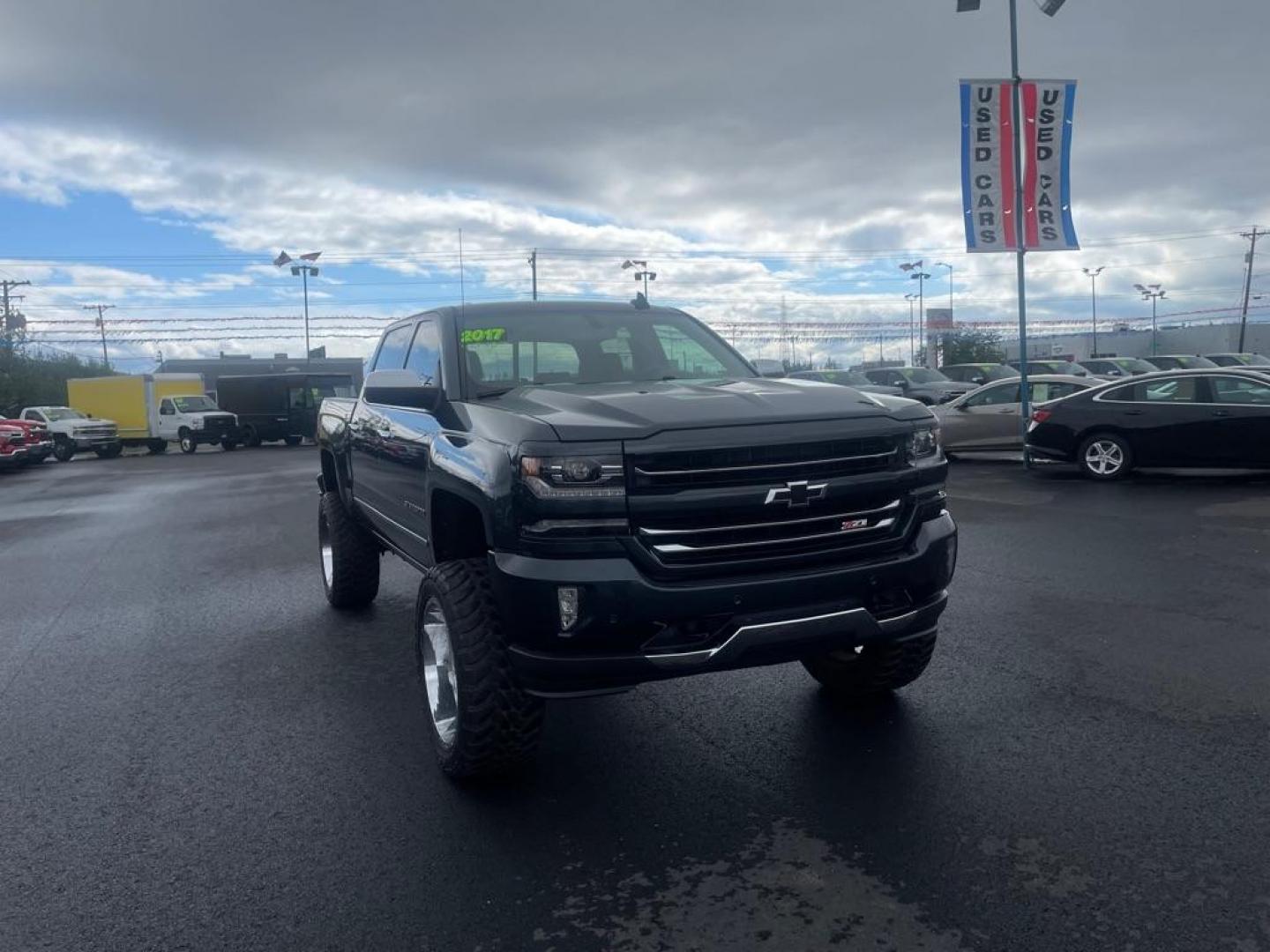 2017 GRAY CHEVROLET SILVERADO 1500 LTZ (3GCUKSEC0HG) with an 5.3L engine, Automatic transmission, located at 2525 S. Cushman, Fairbanks, AK, 99701, (907) 452-5707, 64.824036, -147.712311 - Photo#0