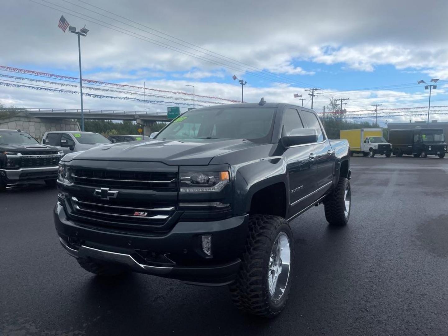 2017 GRAY CHEVROLET SILVERADO 1500 LTZ (3GCUKSEC0HG) with an 5.3L engine, Automatic transmission, located at 2525 S. Cushman, Fairbanks, AK, 99701, (907) 452-5707, 64.824036, -147.712311 - Photo#1