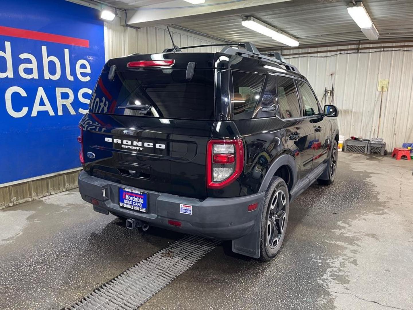 2023 BLACK FORD BRONCO SPORT OUTER BANKS (3FMCR9C61PR) with an 1.5L engine, Automatic transmission, located at 2525 S. Cushman, Fairbanks, AK, 99701, (907) 452-5707, 64.824036, -147.712311 - Photo#2