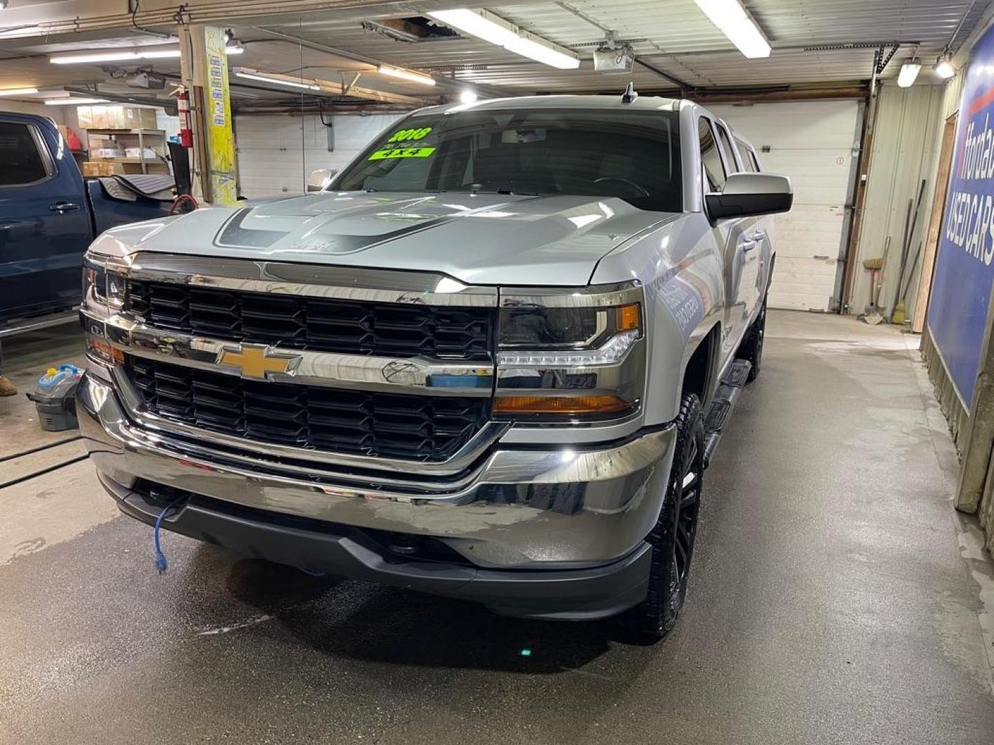 2018 SILVER CHEVROLET SILVERADO 1500 LT (1GCVKREC4JZ) with an 5.3L engine, Automatic transmission, located at 2525 S. Cushman, Fairbanks, AK, 99701, (907) 452-5707, 64.824036, -147.712311 - Photo#1