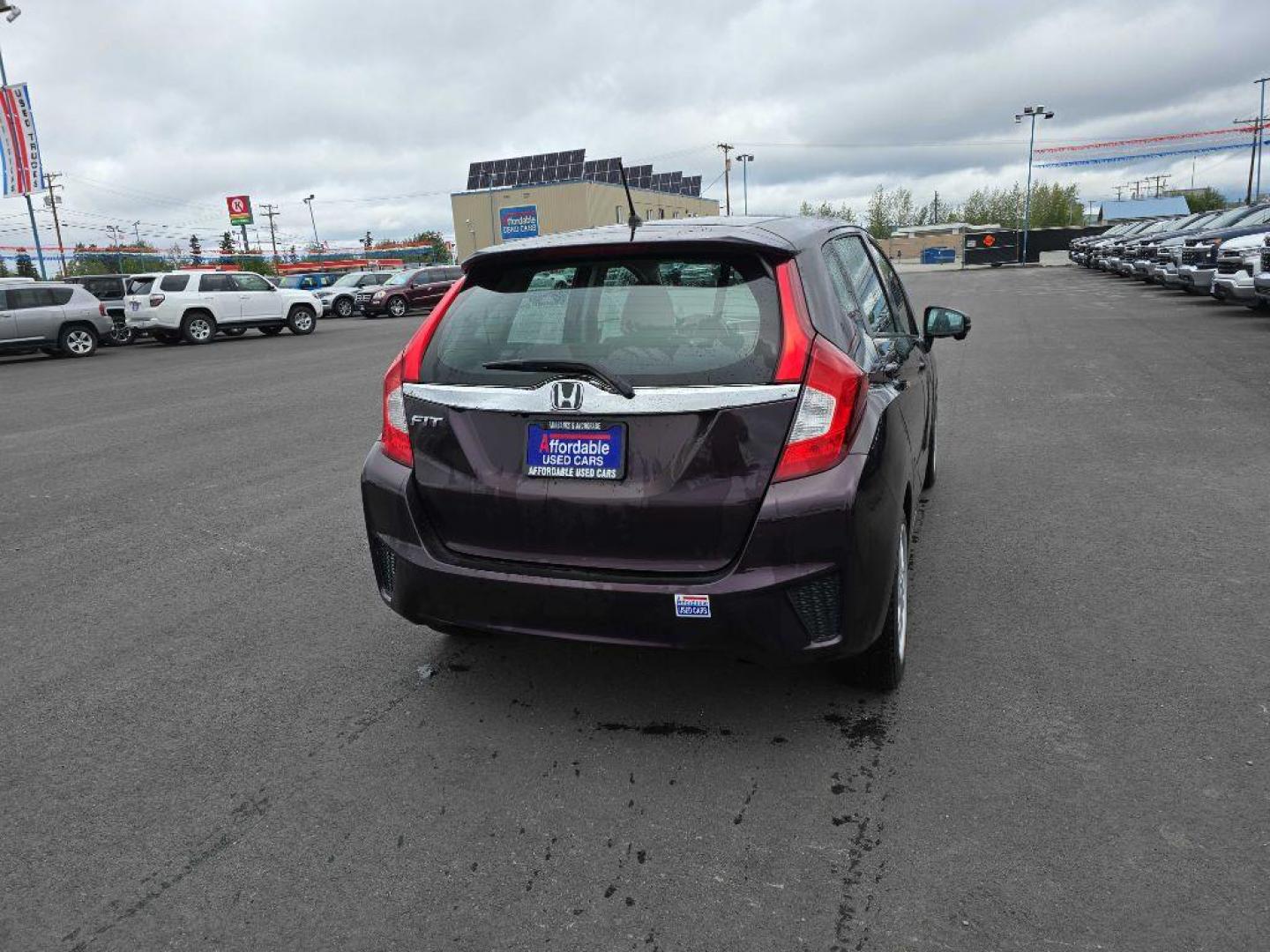 2015 PURPLE HONDA FIT EX (3HGGK5H82FM) with an 1.5L engine, Continuously Variable transmission, located at 2525 S. Cushman, Fairbanks, AK, 99701, (907) 452-5707, 64.824036, -147.712311 - Photo#4