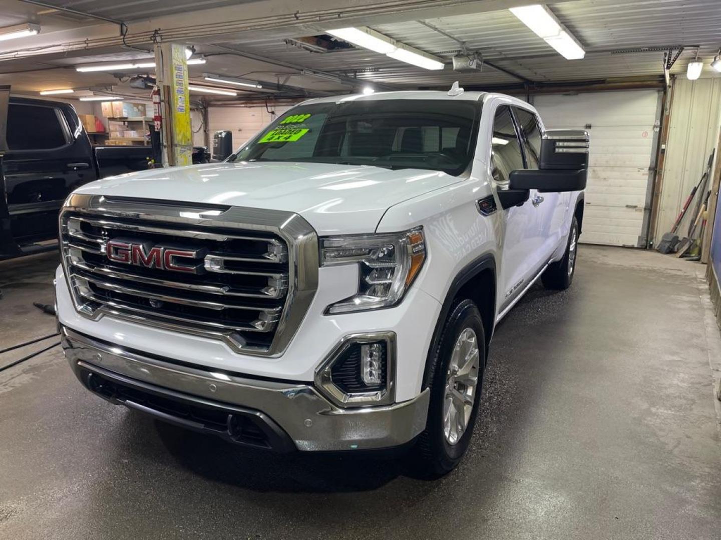 2022 WHITE GMC SIERRA LIMITED 1500 SLT (3GTU9DEL9NG) with an 6.2L engine, Automatic transmission, located at 2525 S. Cushman, Fairbanks, AK, 99701, (907) 452-5707, 64.824036, -147.712311 - Photo#1