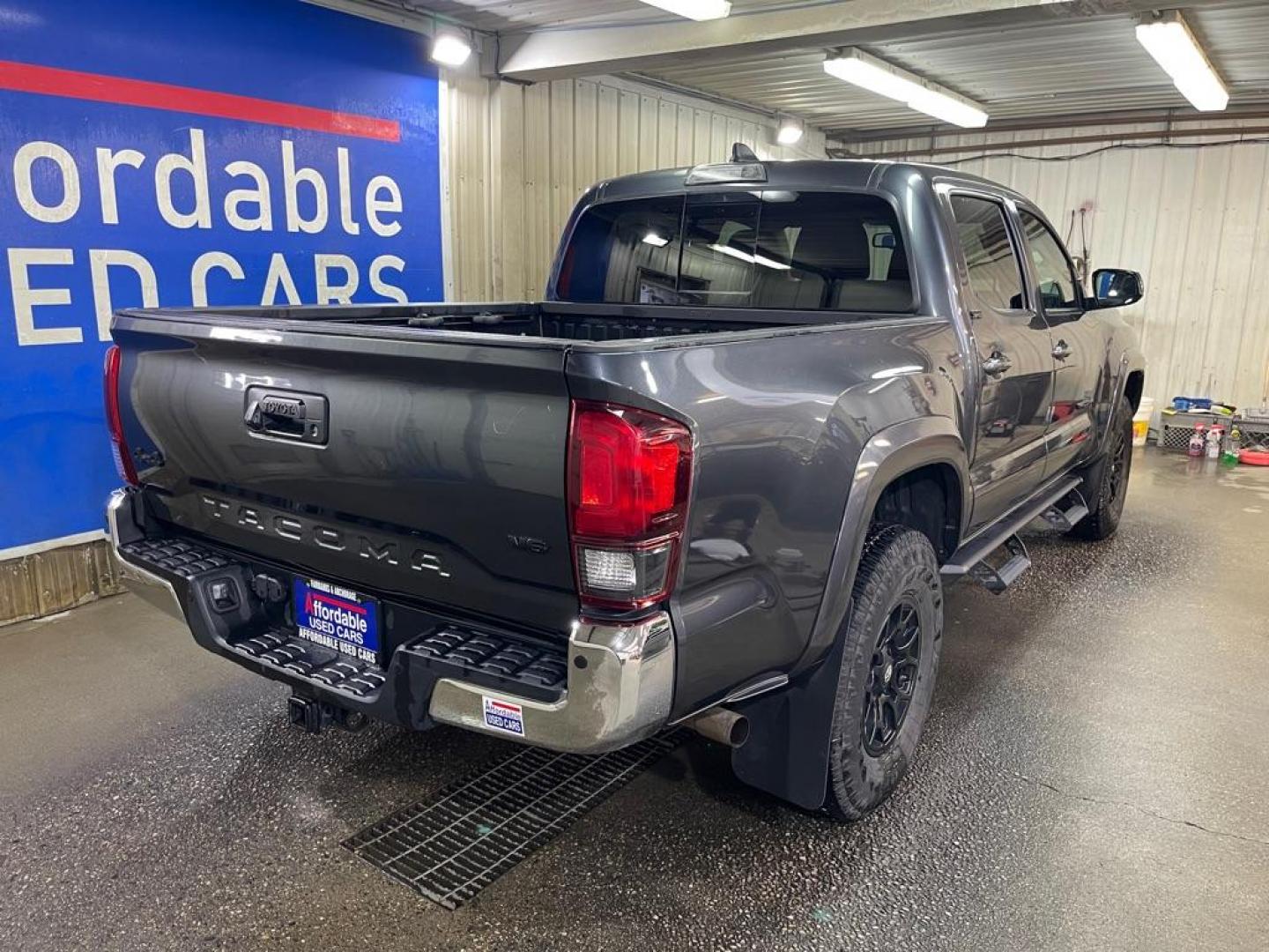 2020 GRAY TOYOTA TACOMA DOUBLE CAB (3TMCZ5AN3LM) with an 3.5L engine, Automatic transmission, located at 2525 S. Cushman, Fairbanks, AK, 99701, (907) 452-5707, 64.824036, -147.712311 - Photo#2