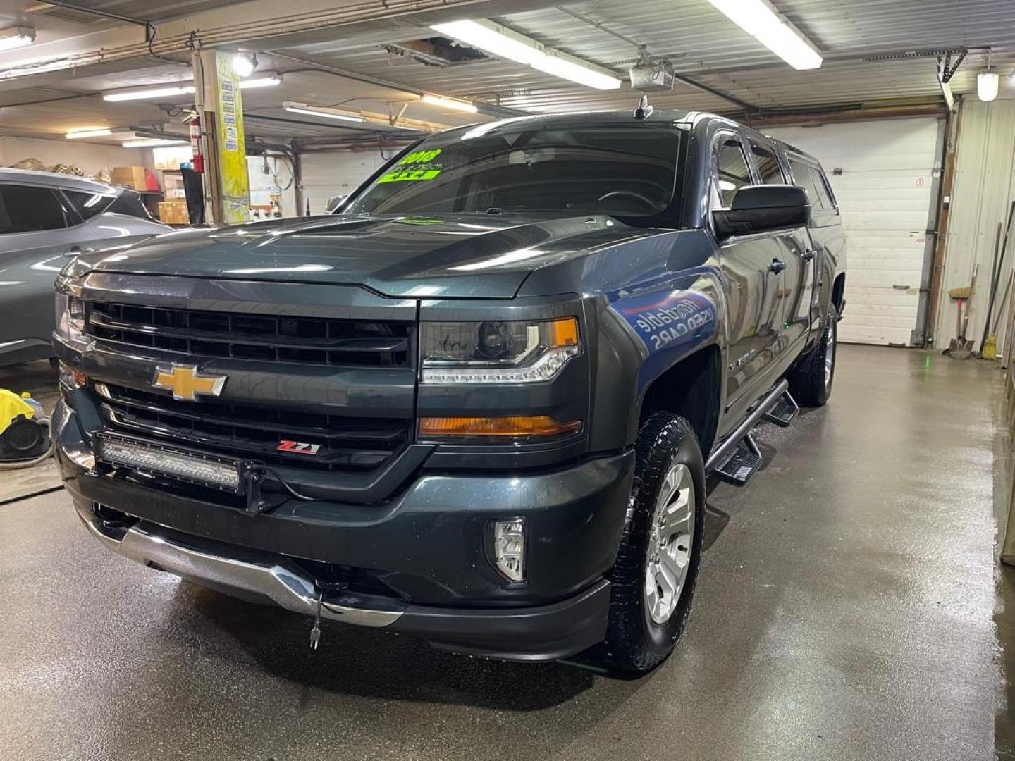 2018 BLUE CHEVROLET SILVERADO 1500 LT (3GCUKREC8JG) with an 5.3L engine, Automatic transmission, located at 2525 S. Cushman, Fairbanks, AK, 99701, (907) 452-5707, 64.824036, -147.712311 - Photo#1