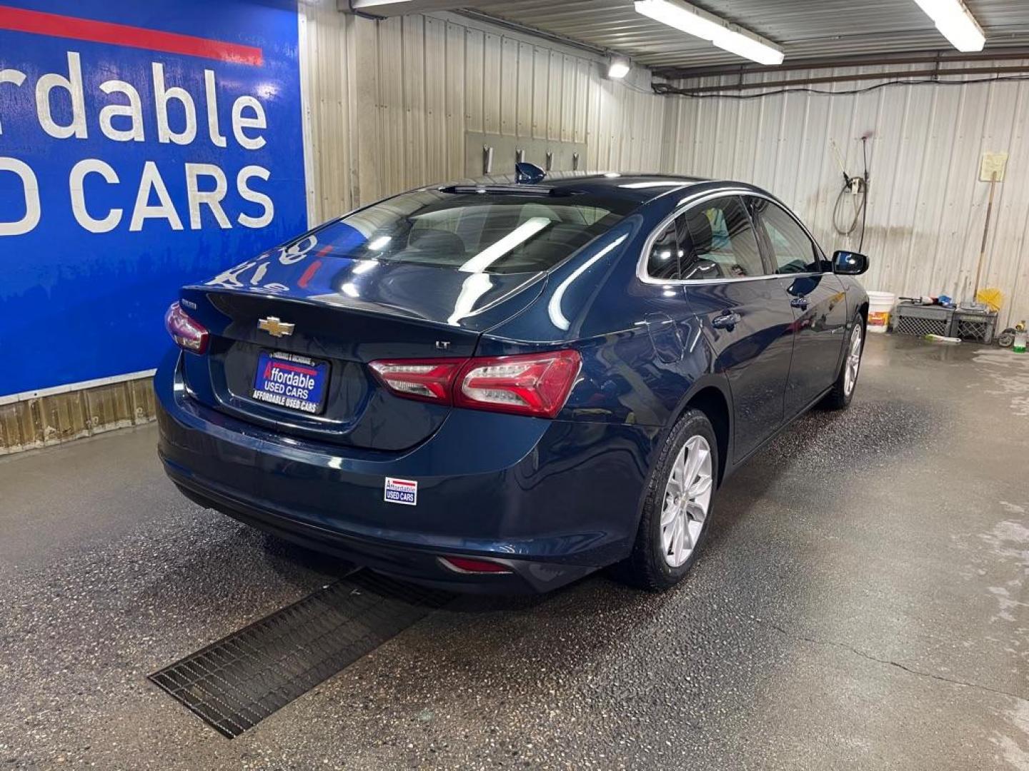 2020 BLUE CHEVROLET MALIBU LT (1G1ZD5ST4LF) with an 1.5L engine, Continuously Variable transmission, located at 2525 S. Cushman, Fairbanks, AK, 99701, (907) 452-5707, 64.824036, -147.712311 - Photo#2