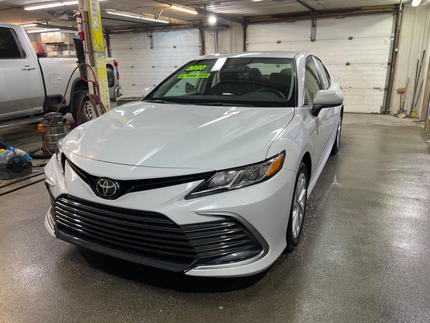 2023 GRAY TOYOTA CAMRY LE (4T1C11BK0PU) with an 2.5L engine, Automatic transmission, located at 2525 S. Cushman, Fairbanks, AK, 99701, (907) 452-5707, 64.824036, -147.712311 - Photo#1