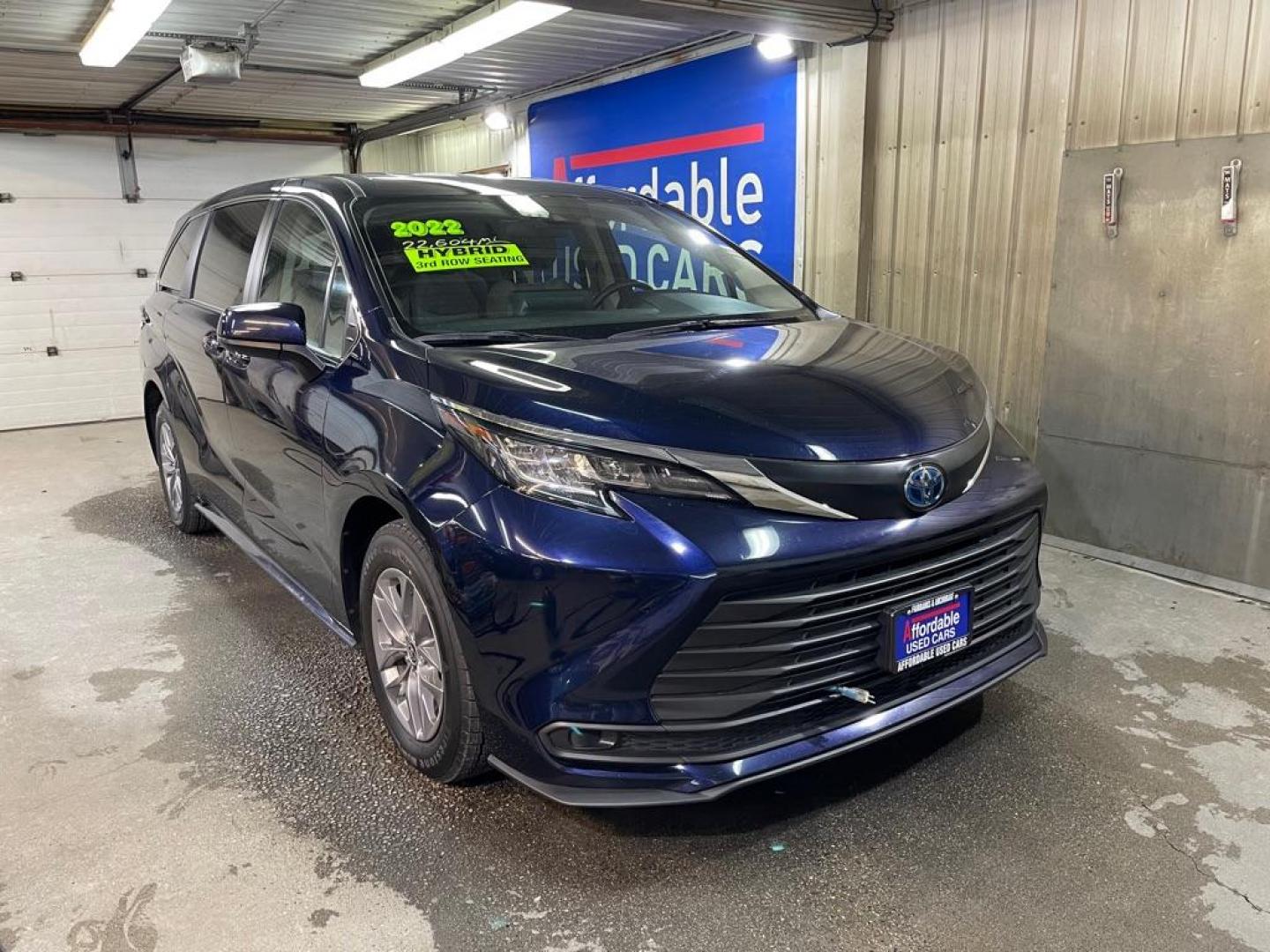 2022 BLUE TOYOTA SIENNA LE (5TDKRKEC6NS) with an 2.5L engine, Continuously Variable transmission, located at 2525 S. Cushman, Fairbanks, AK, 99701, (907) 452-5707, 64.824036, -147.712311 - Photo#0