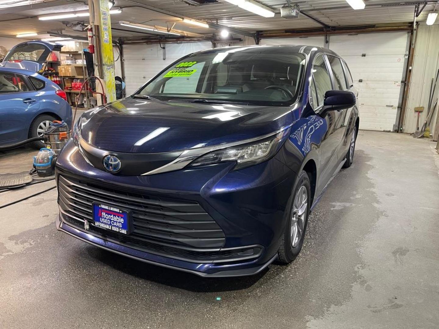 2022 BLUE TOYOTA SIENNA LE (5TDKRKEC6NS) with an 2.5L engine, Continuously Variable transmission, located at 2525 S. Cushman, Fairbanks, AK, 99701, (907) 452-5707, 64.824036, -147.712311 - Photo#1