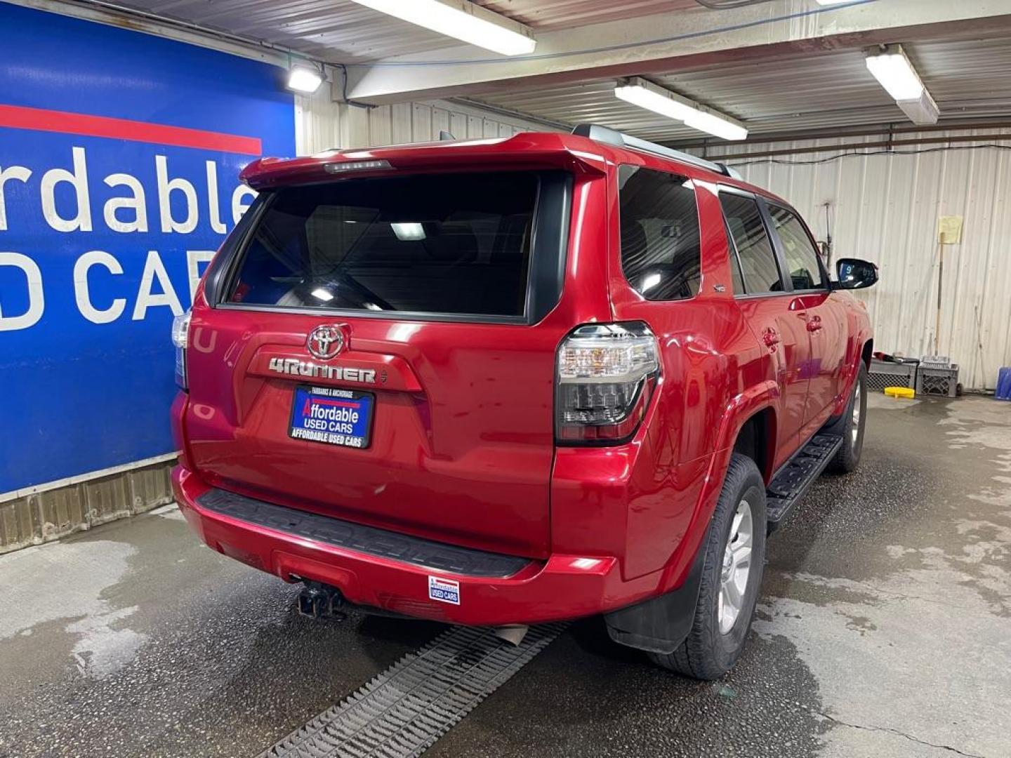 2022 RED TOYOTA 4RUNNER SR5/SR5 PREMIUM (JTEMU5JR1N6) with an 4.0L engine, Automatic transmission, located at 2525 S. Cushman, Fairbanks, AK, 99701, (907) 452-5707, 64.824036, -147.712311 - Photo#2