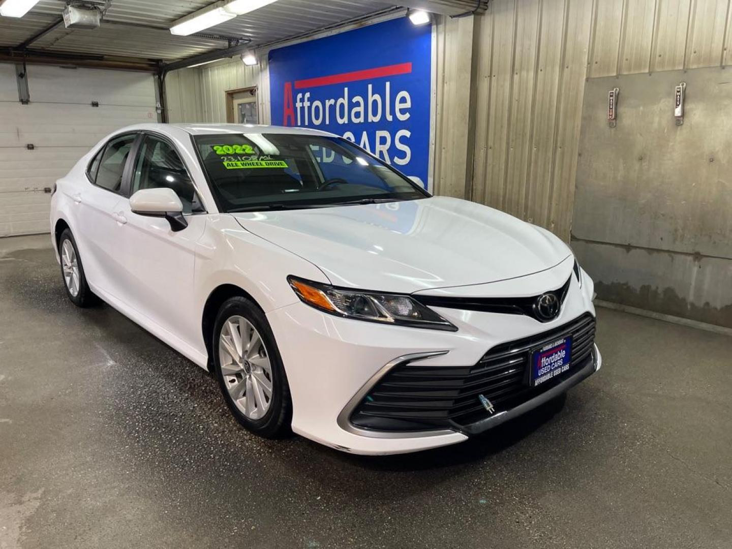 2022 WHITE TOYOTA CAMRY LE (4T1C11BK6NU) with an 2.5L engine, Automatic transmission, located at 2525 S. Cushman, Fairbanks, AK, 99701, (907) 452-5707, 64.824036, -147.712311 - Photo#0