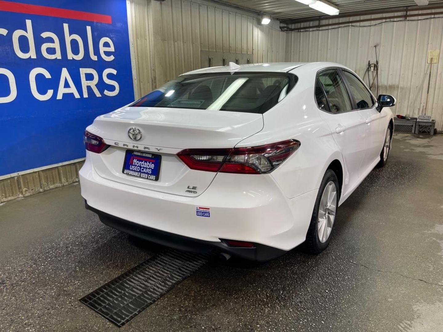 2022 WHITE TOYOTA CAMRY LE (4T1C11BK6NU) with an 2.5L engine, Automatic transmission, located at 2525 S. Cushman, Fairbanks, AK, 99701, (907) 452-5707, 64.824036, -147.712311 - Photo#2