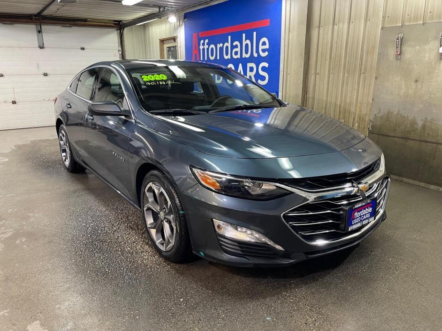 2020 GRAY CHEVROLET MALIBU LT (1G1ZD5ST0LF) with an 1.5L engine, Continuously Variable transmission, located at 2525 S. Cushman, Fairbanks, AK, 99701, (907) 452-5707, 64.824036, -147.712311 - Photo#0