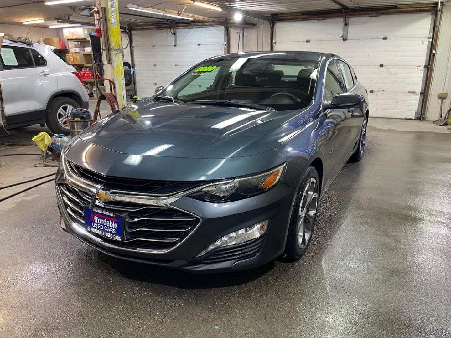 2020 GRAY CHEVROLET MALIBU LT (1G1ZD5ST0LF) with an 1.5L engine, Continuously Variable transmission, located at 2525 S. Cushman, Fairbanks, AK, 99701, (907) 452-5707, 64.824036, -147.712311 - Photo#1