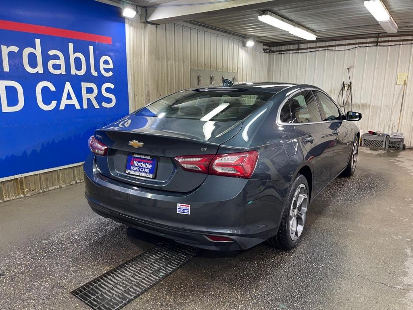 2020 GRAY CHEVROLET MALIBU LT (1G1ZD5ST0LF) with an 1.5L engine, Continuously Variable transmission, located at 2525 S. Cushman, Fairbanks, AK, 99701, (907) 452-5707, 64.824036, -147.712311 - Photo#2